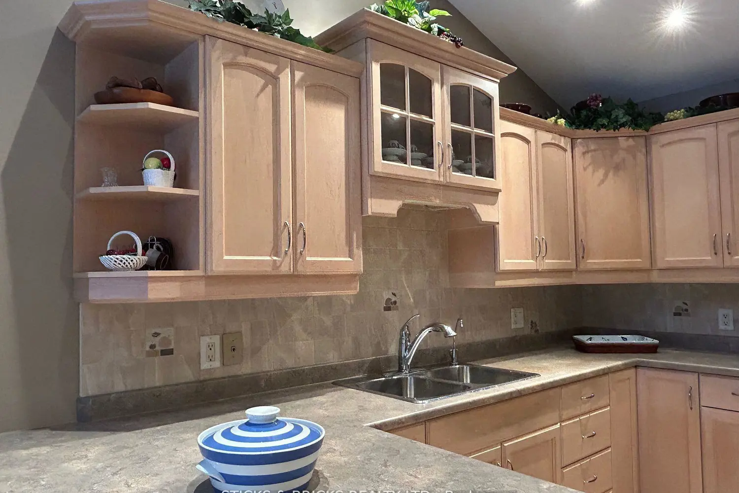 Additional image 6 of 3241 Montrose Road 12