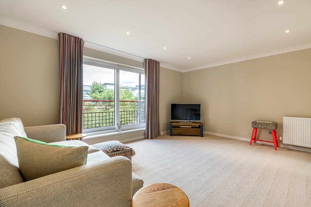 2 Bed Flat, Riverview Place, G5, N1 7GU