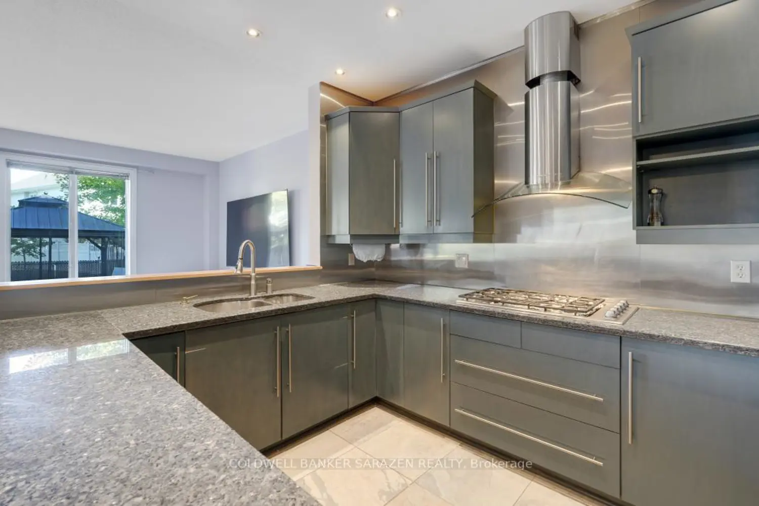 Additional image 5 of 5 Escade Drive