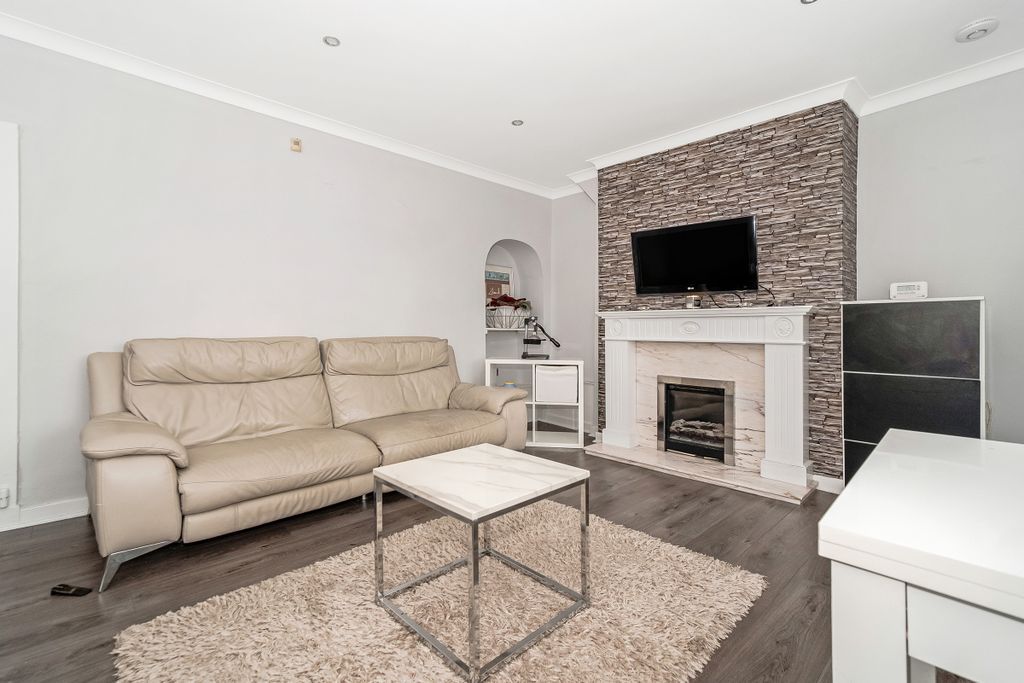 Additional image 4 of 2 bed semi-detached house to rentKirkton Avenue, Knightswood G13