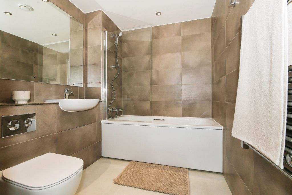 Additional image 9 of 3 bed flat to rentCattle Market Road, Peterborough PE1