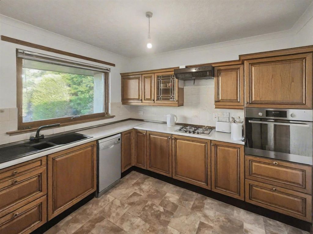 Additional image 7 of 2 bed detached bungalow to rentPerth Road, Crieff PH7