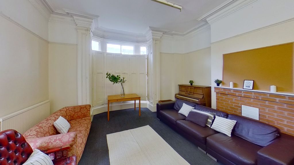 9 bed shared accommodation to rent1 Brunel Terrace, Lenton, Nottingham NG7 photo 4