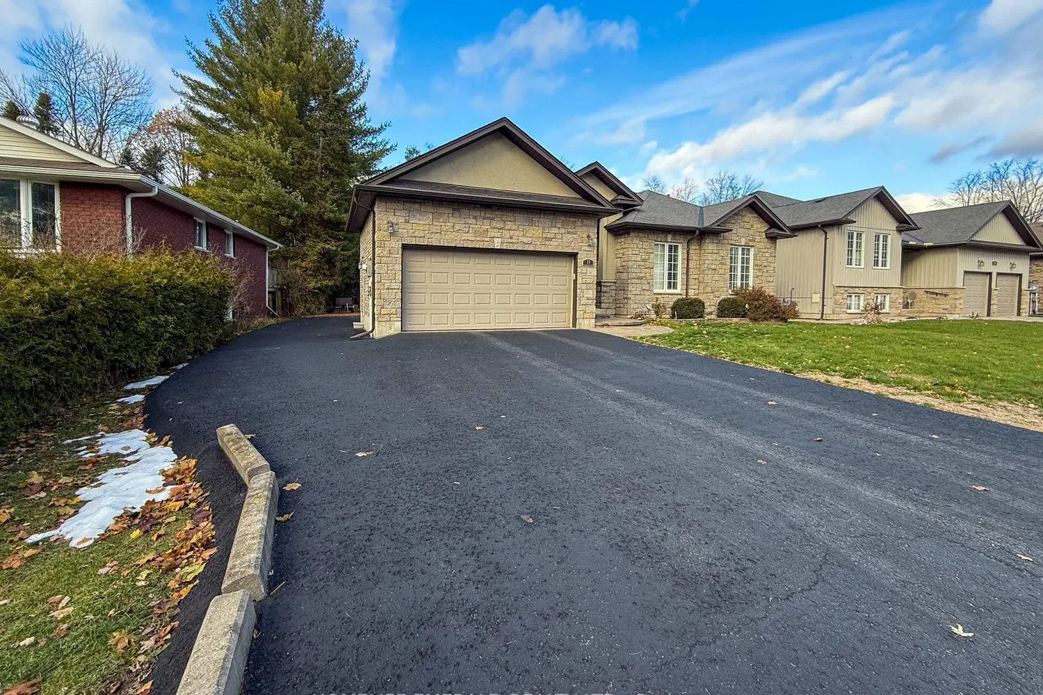 Additional image 13 of 17 Tree Top Street