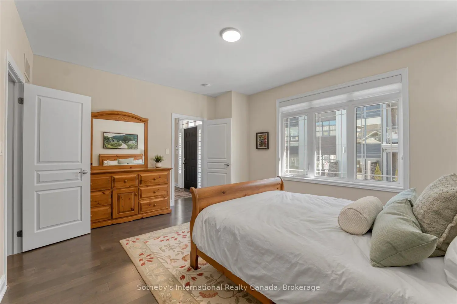 Additional image 11 of 4 Emerson Mews