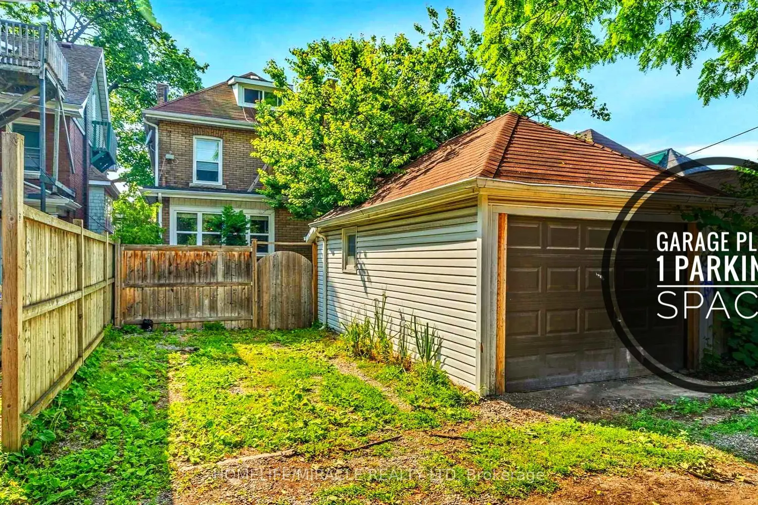 Additional image 14 of 25 Spadina Avenue