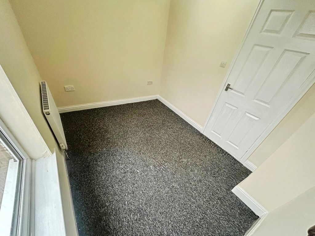 Additional image 6 of 3 bed terraced house to rentWintringham Road, Grimsby, Lincolnshire DN32