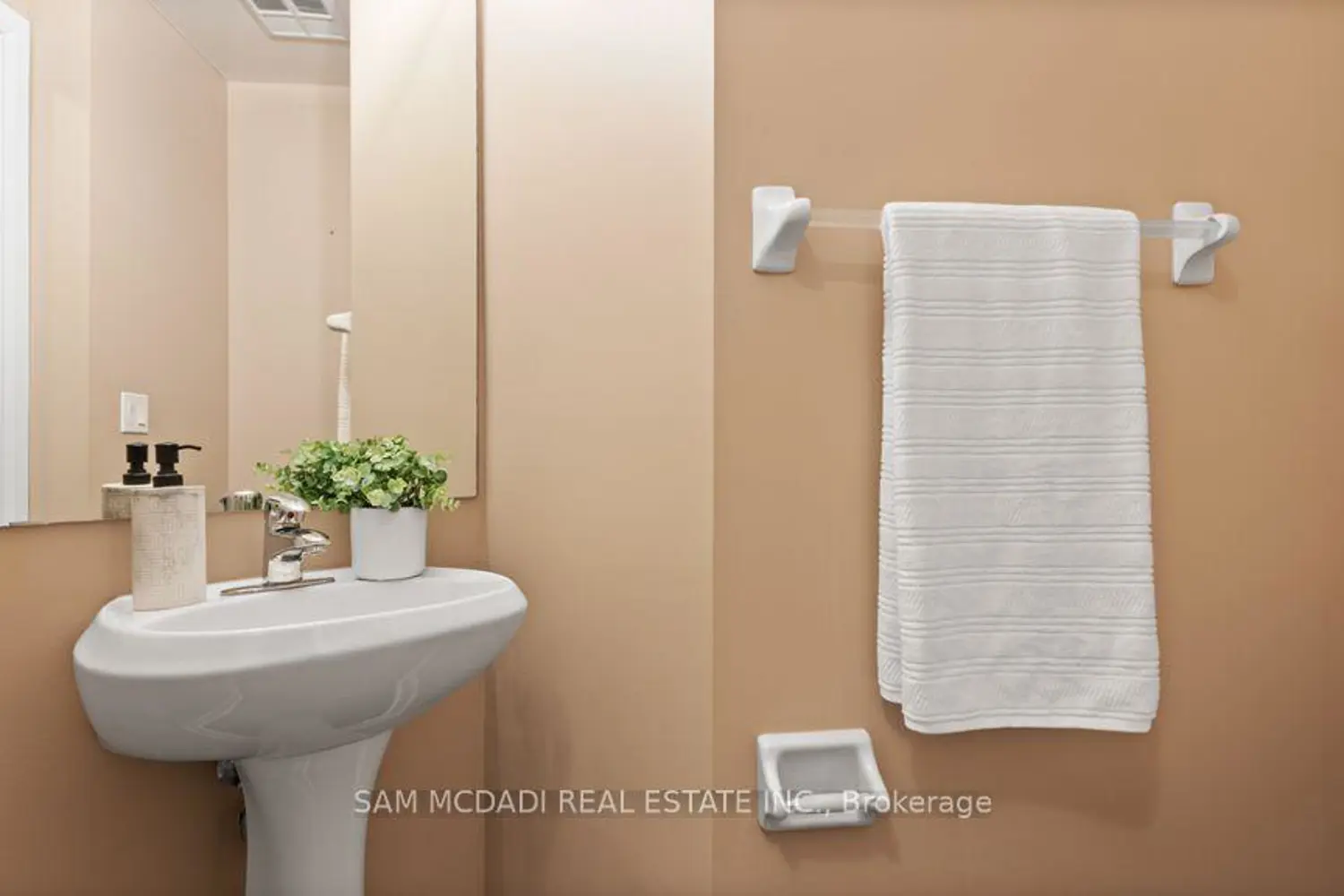 Additional image 15 of 80 Absolute Avenue 1805