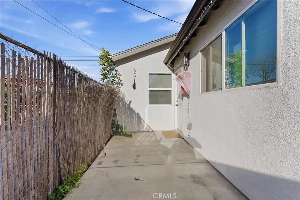 Additional image 36 of 6011 Arlington Ave, Los Angeles, CA 90043