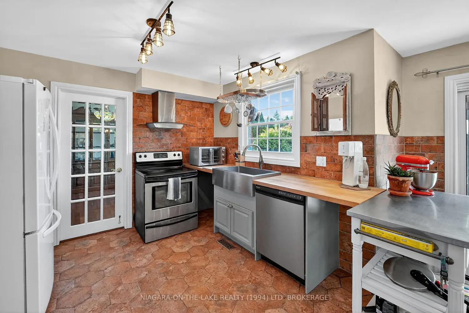 Additional image 5 of 21 Garrison Village Drive