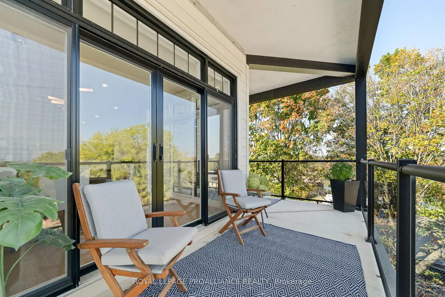 17 Cleave Avenue 409 photo 4