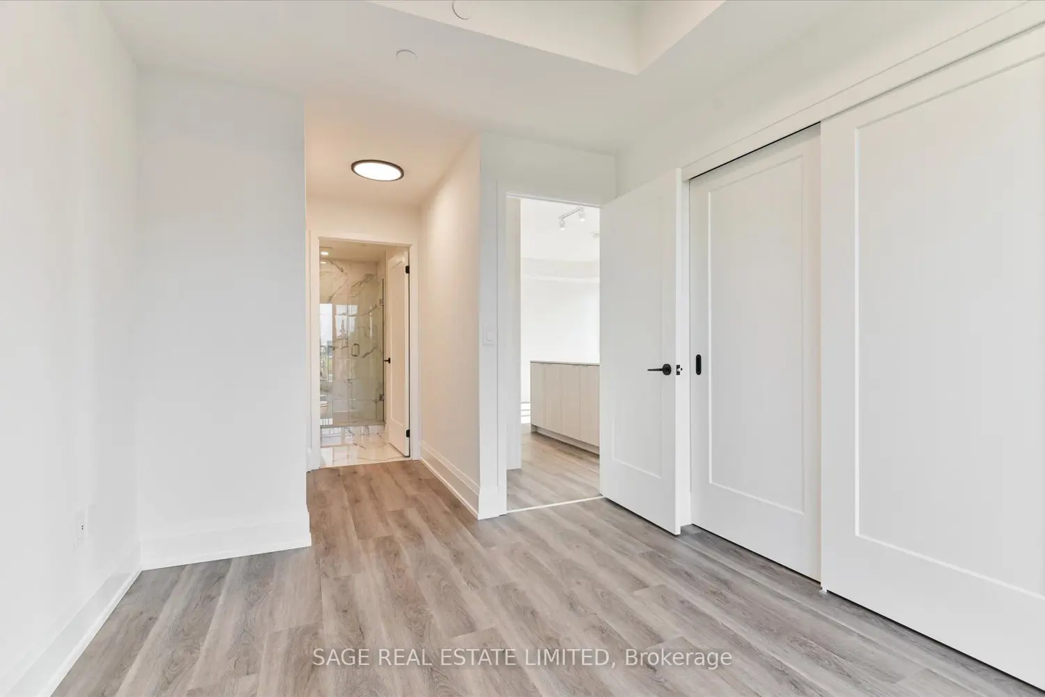 Additional image 9 of 123 Portland Street 1007