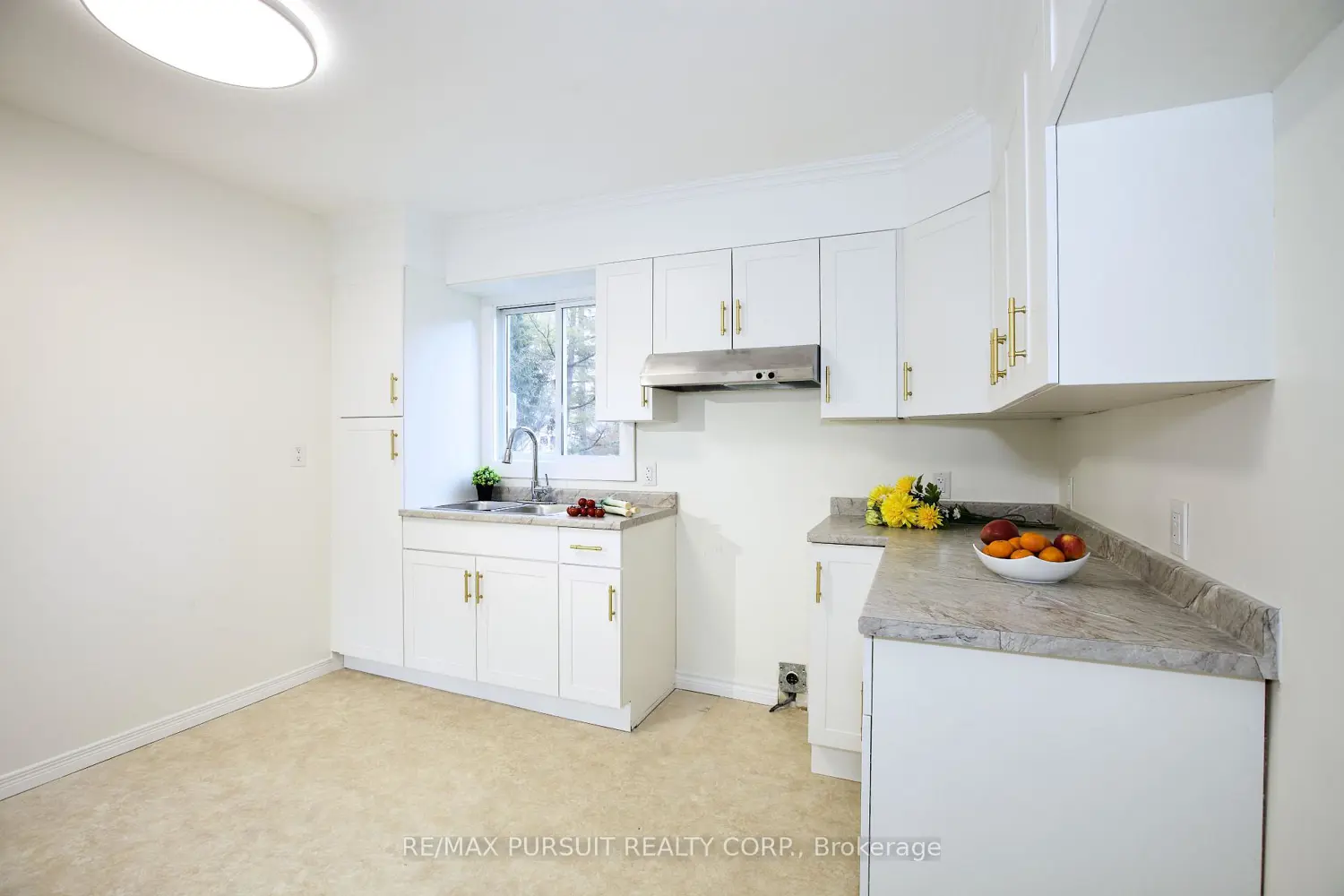Additional image 12 of 409 Mccamus Avenue