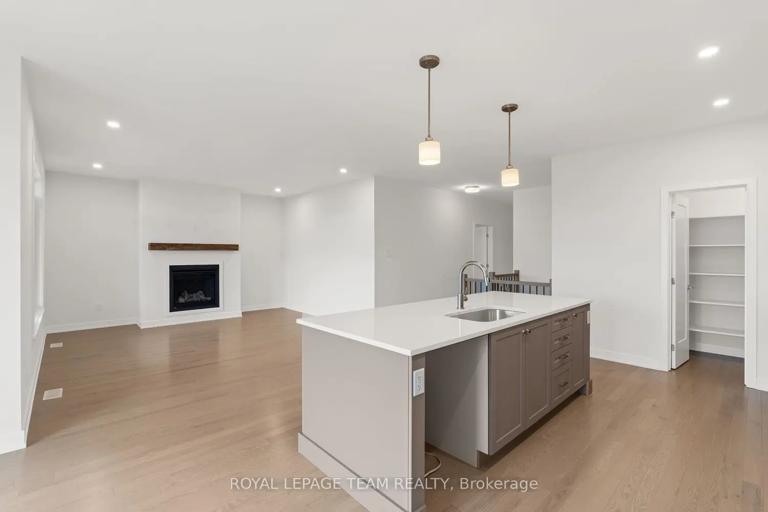 Additional image 9 of 1039 Moore Street