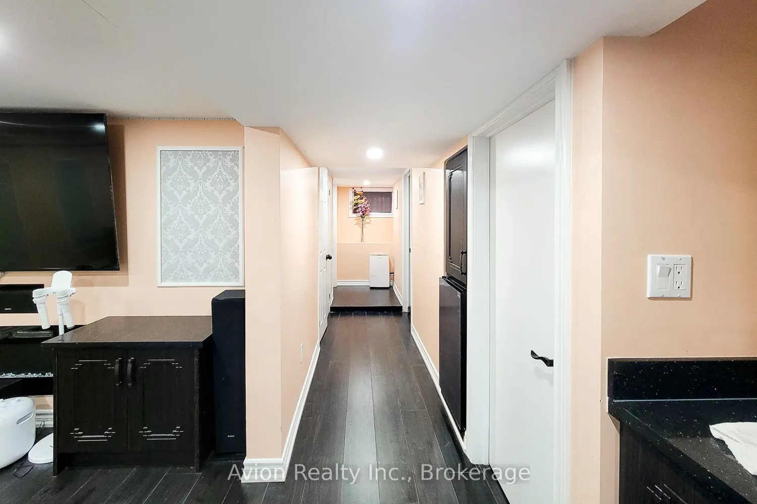 Additional image 18 of 1423 Merrittville Highway