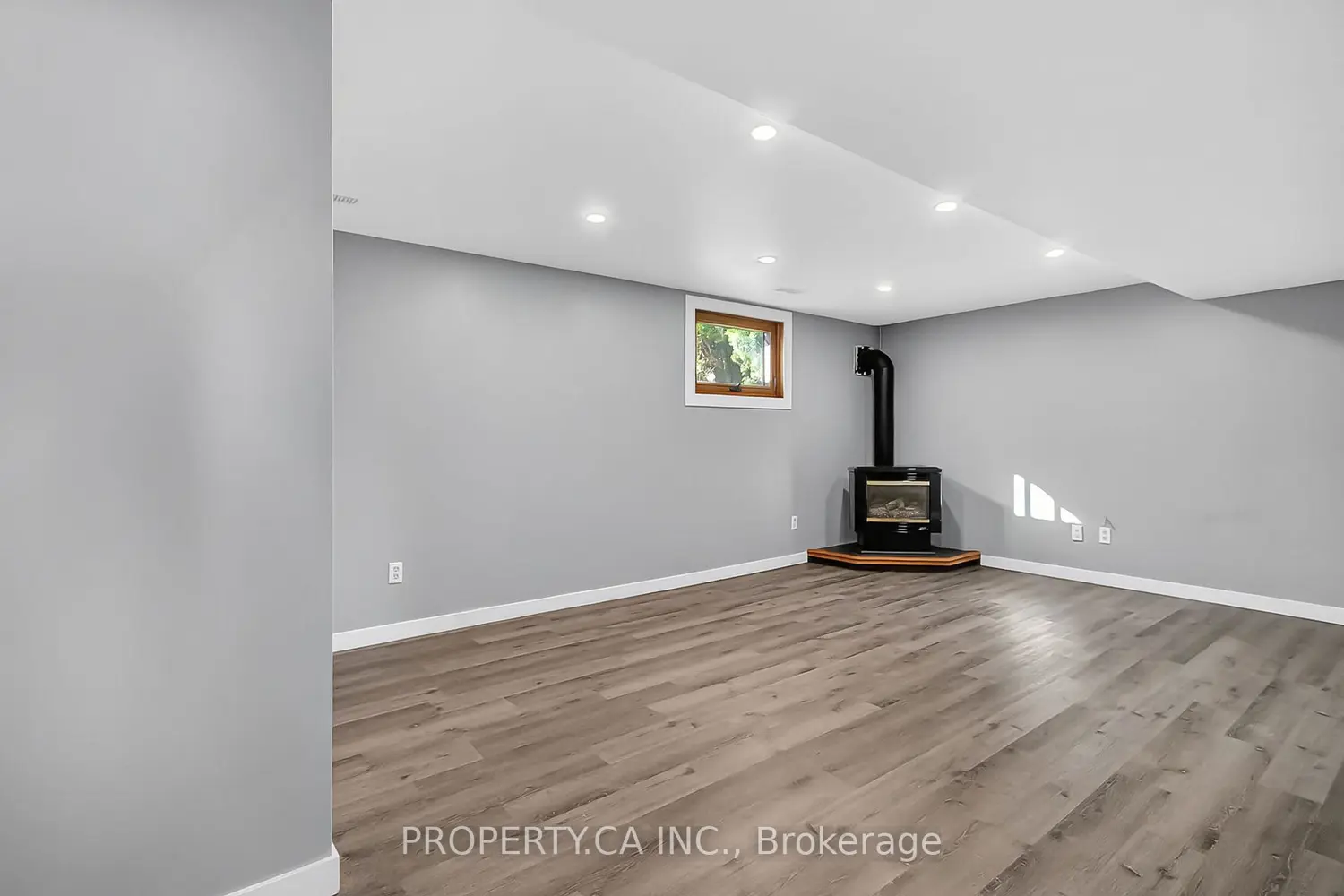 Additional image 10 of 194 Merritt Avenue