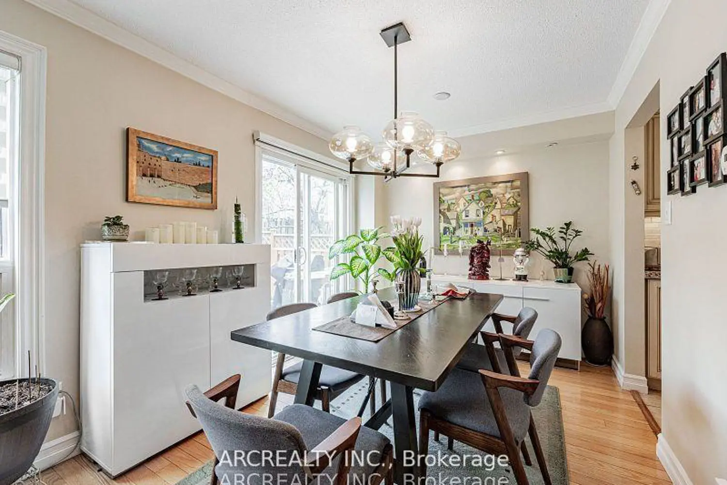 Additional image 4 of 49 White Boulevard