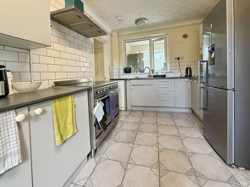 Additional image 2 of 6 bed shared accommodation to rentScarnell Road, Norwich NR5