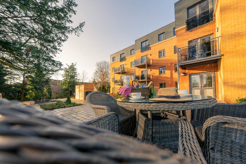 Additional image 14 of 2 bed flat to rentField Close, Cottingham HU16