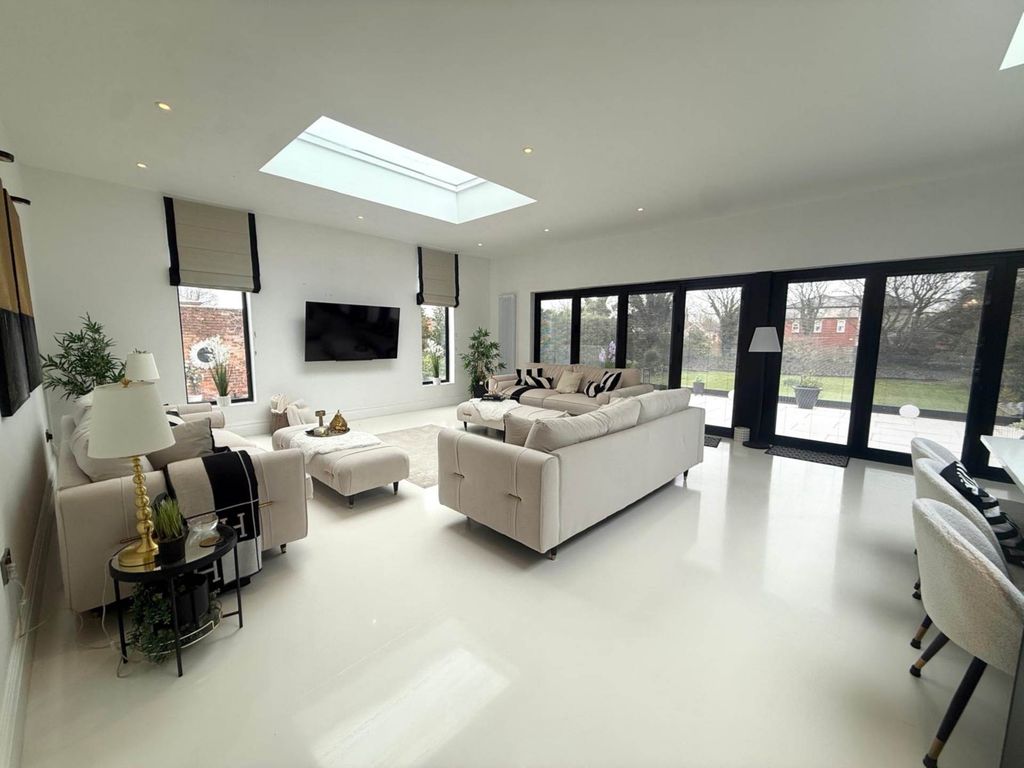 Additional image 2 of 4 bed detached house to rentWestcliffe, Southport PR8