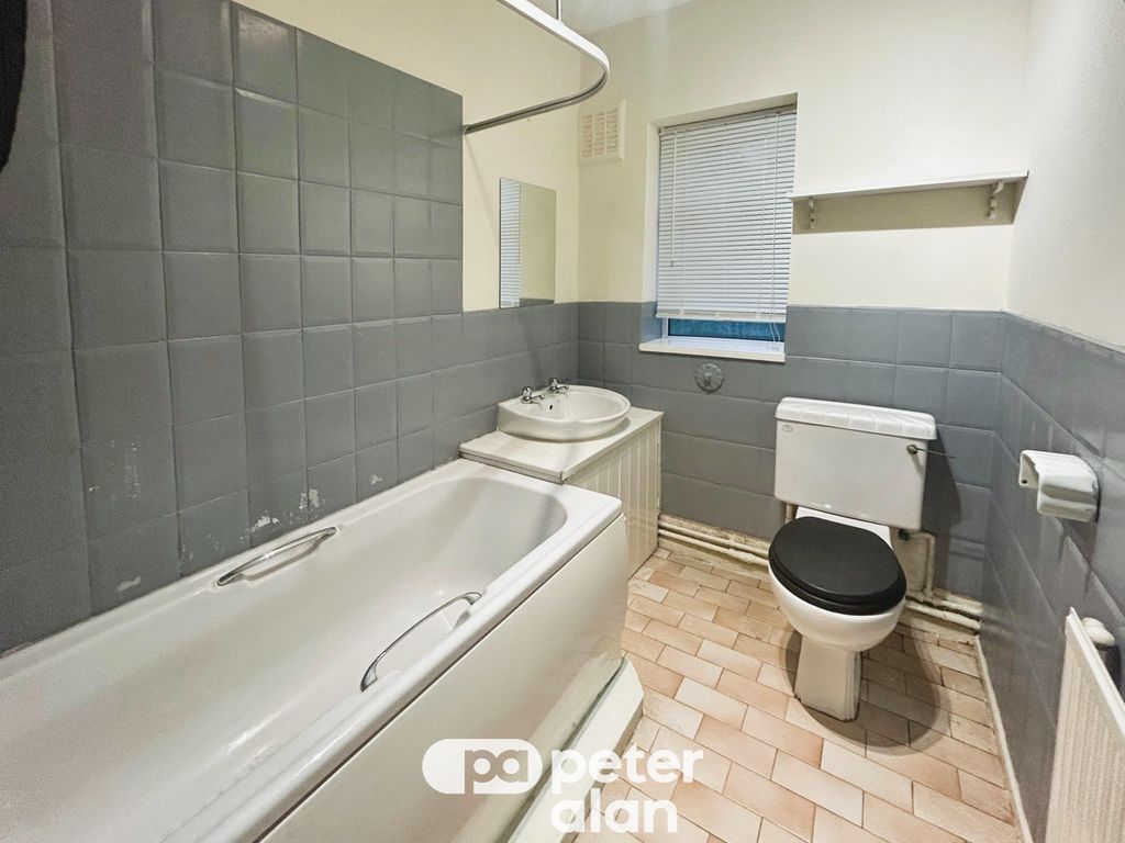 Additional image 5 of 2 bed flat to rentCrynallt Road, Neath SA11