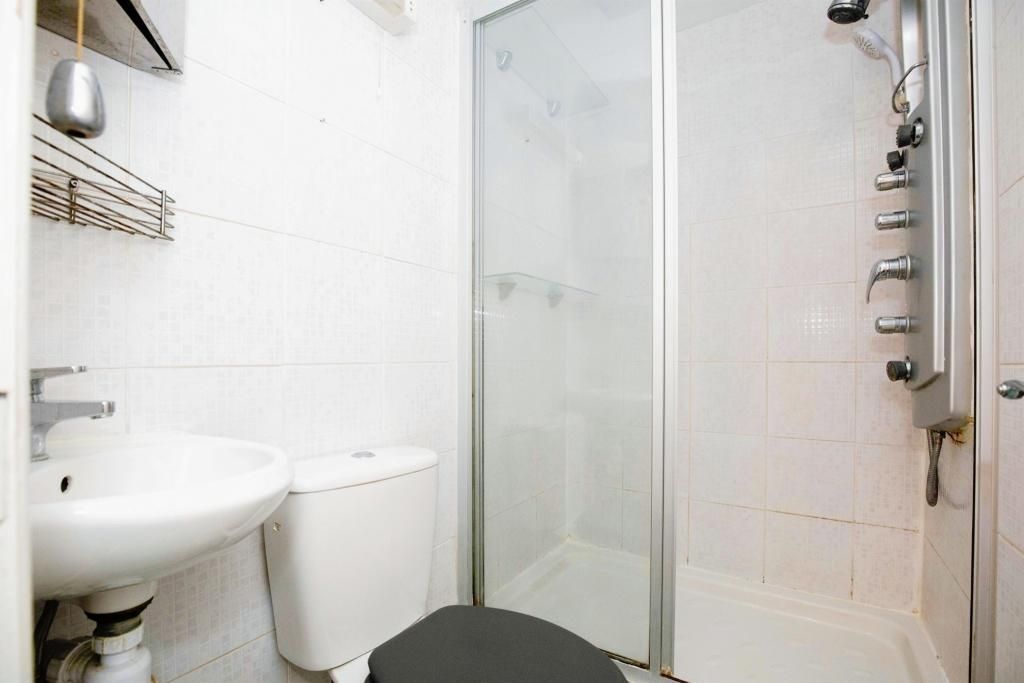 Additional image 9 of 3 bed flat to rentHazelwood Road, Northampton NN1