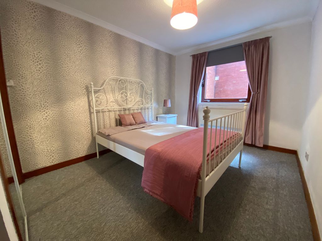 Additional image 4 of 2 bed flat to rentNeilston Road, Paisley PA2