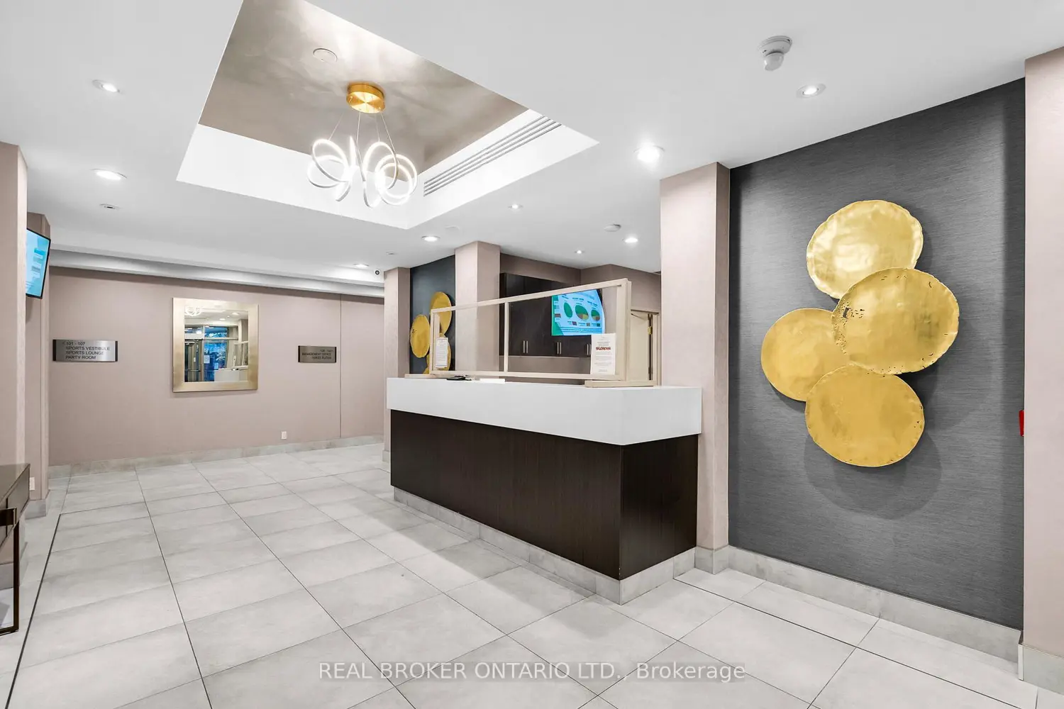 1720 Eglinton Avenue 601