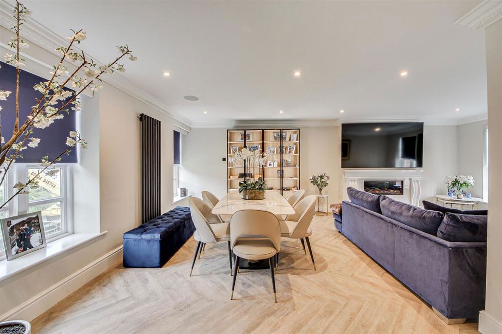 Additional image 8 of 3 bed town house to rentMarine Gate Mansions, Promenade, Southport PR9