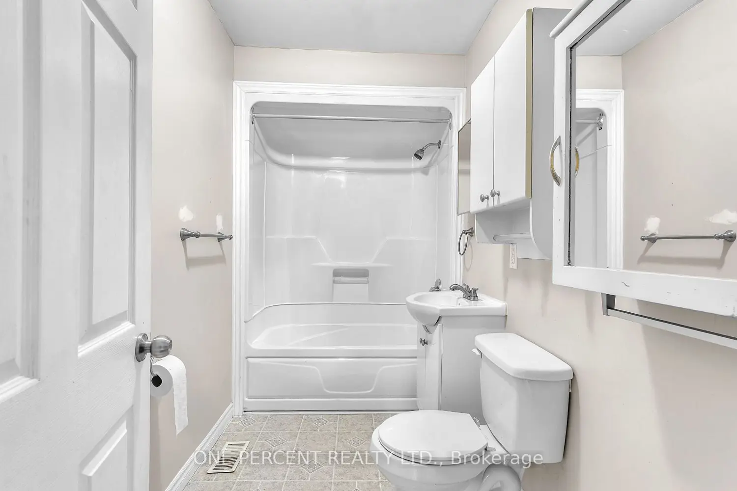 Additional image 10 of 1185 Albany Street