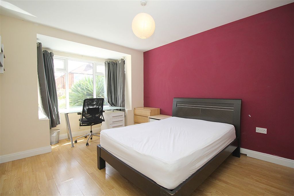 Additional image 13 of 9 bed town house to rentKnightthorpe Road, Loughborough LE11