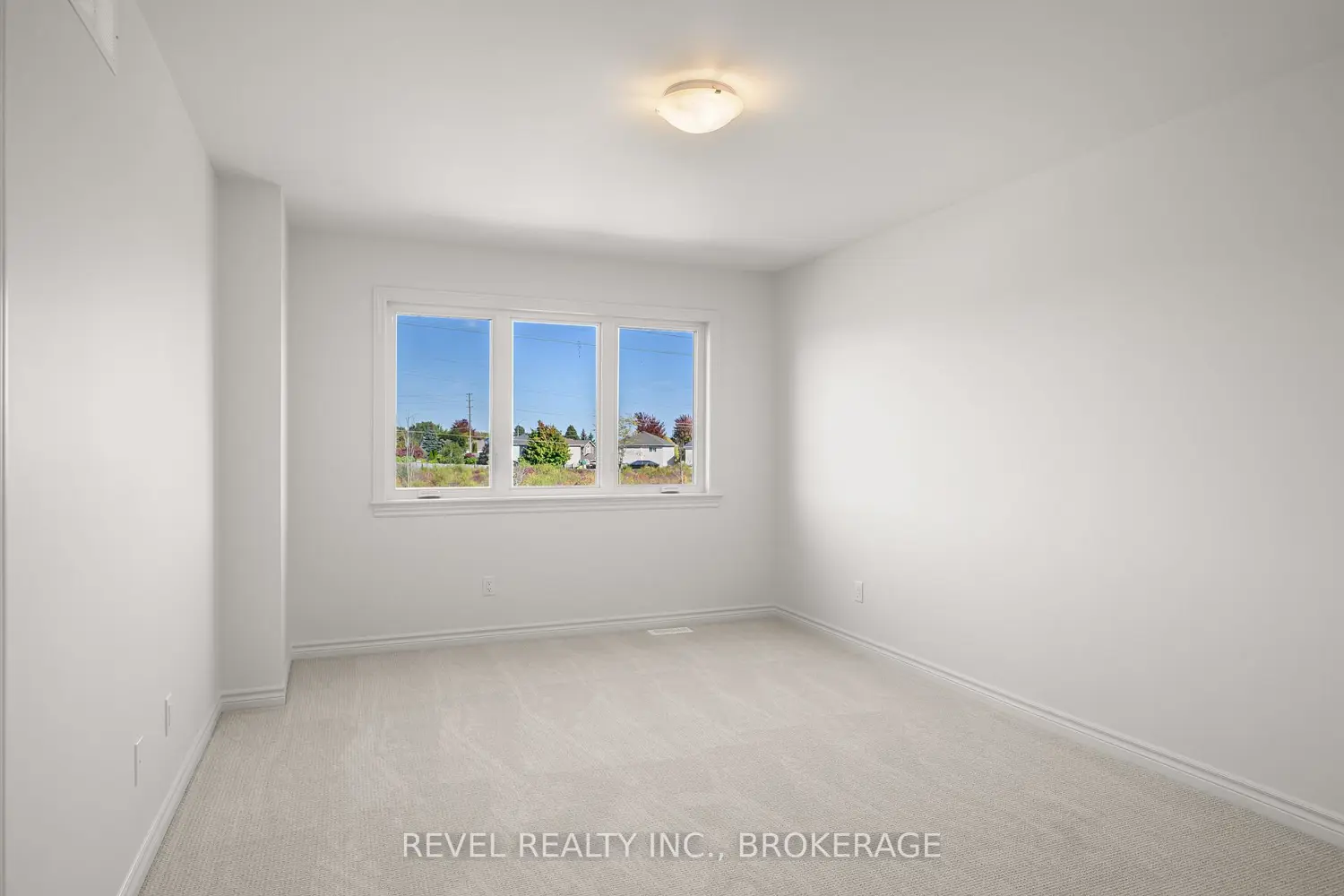 Additional image 8 of 1413 Demers Avenue