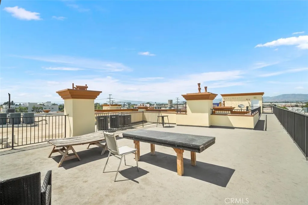 Additional image 53 of 6938 Laurel Canyon Blvd Unit 304, North Hollywood, CA 91605