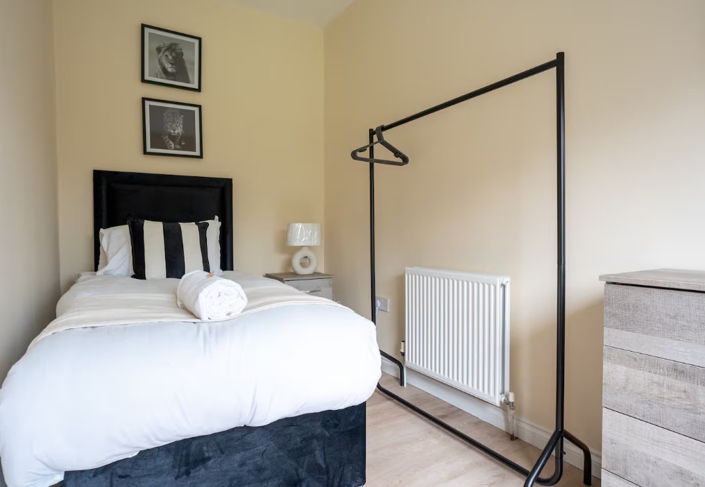 Additional image 5 of 3 Bed Flat, Curtis Avenue, G44, N1 7GU