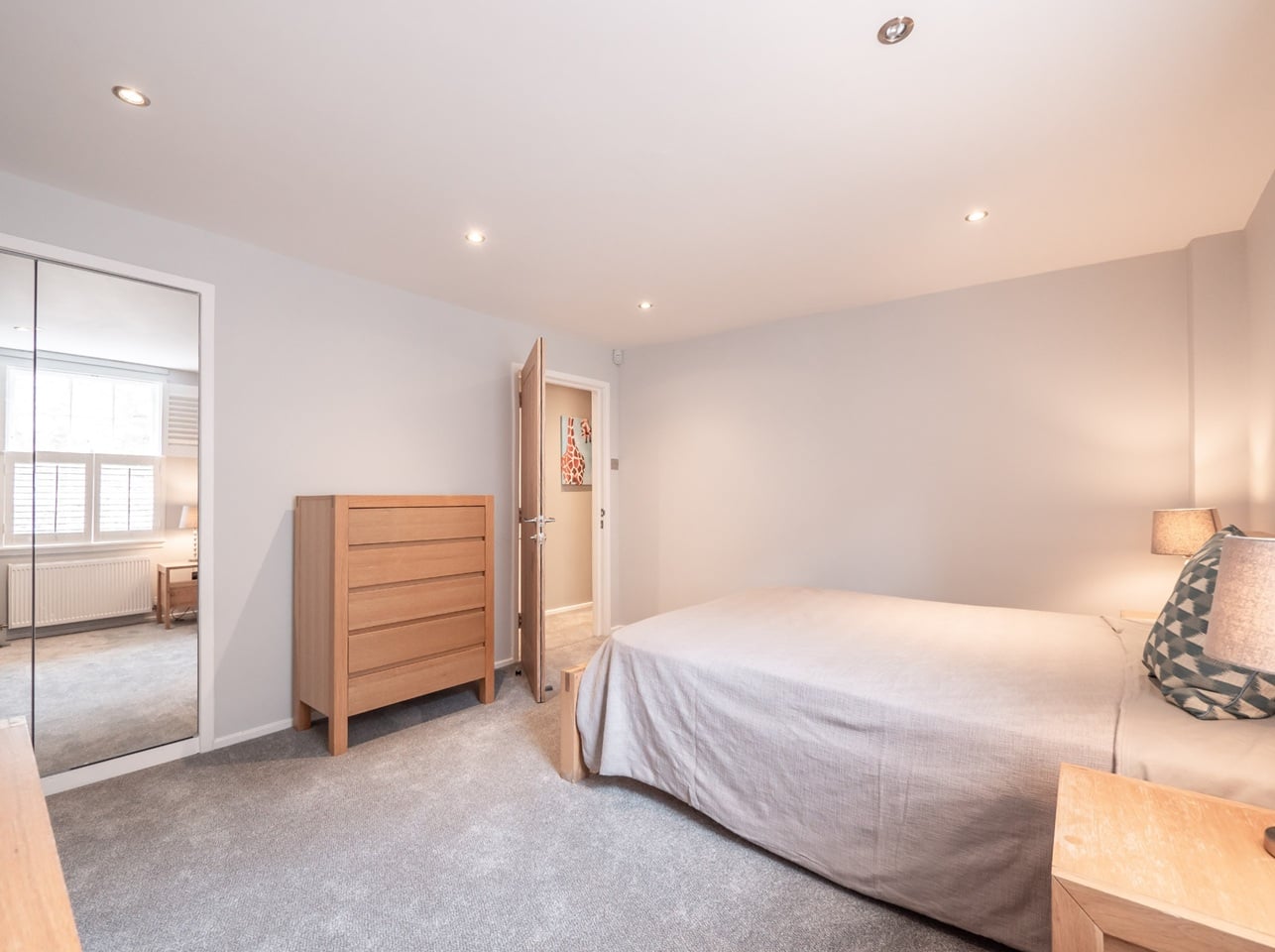 Additional image 15 of 2 Bed Flat, King's Stables Lane, EH1, N1 7GU