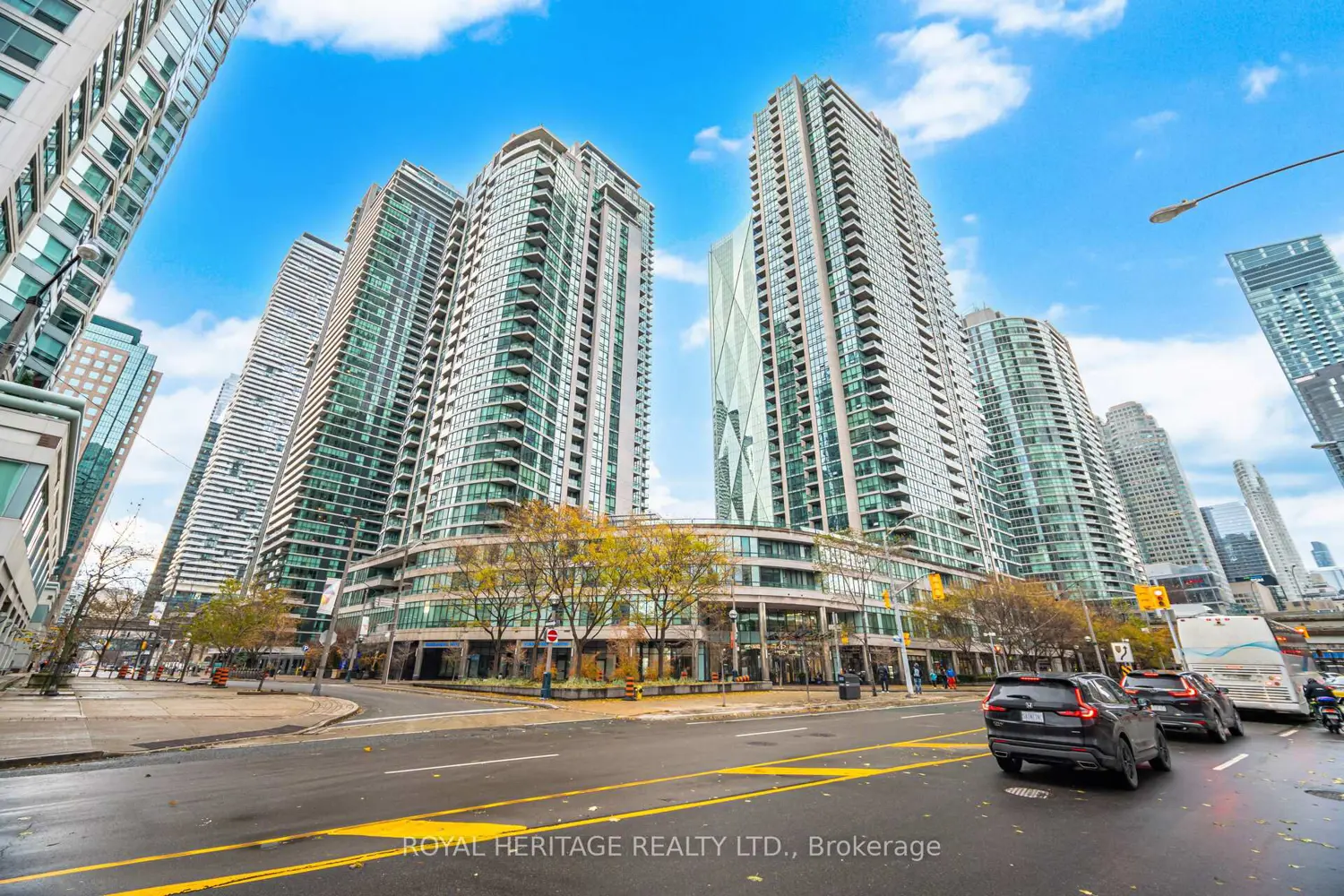 12 Yonge Street 611