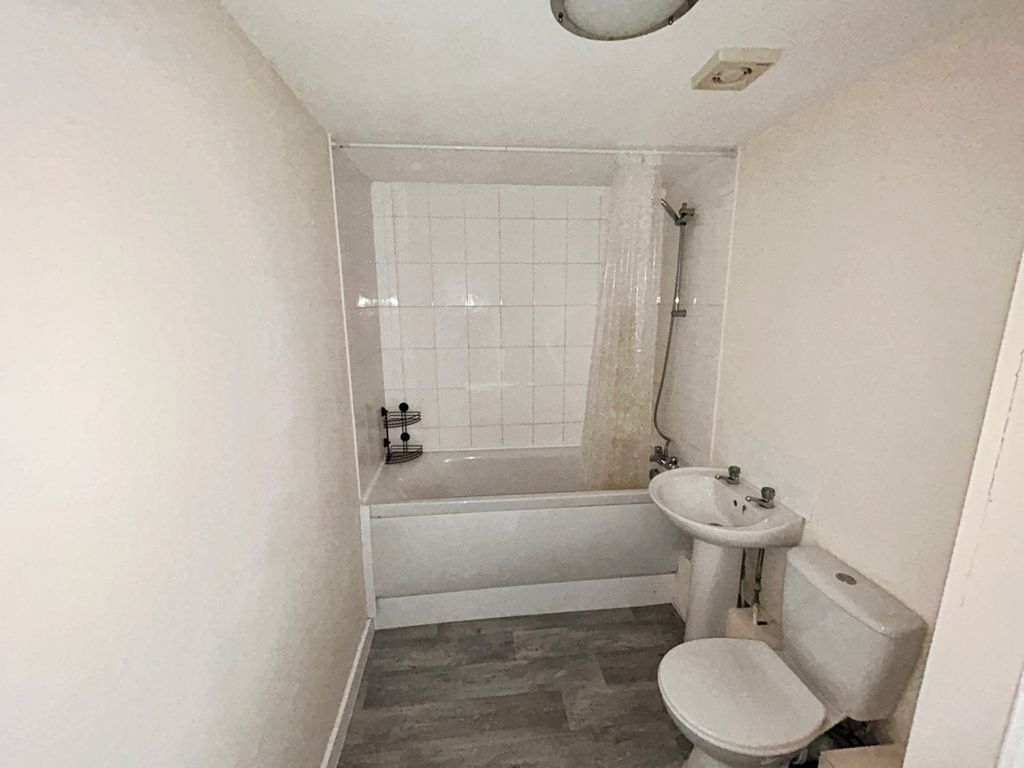 Additional image 4 of 1 bed flat to rentHigh Street, Scunthorpe DN15