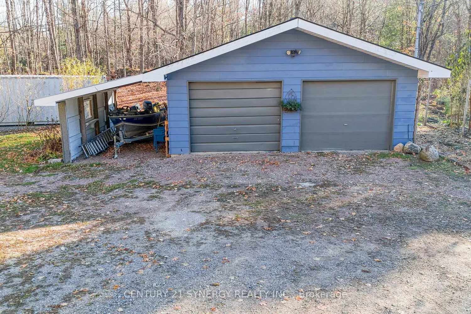 1534 Ardoch Road photo 3