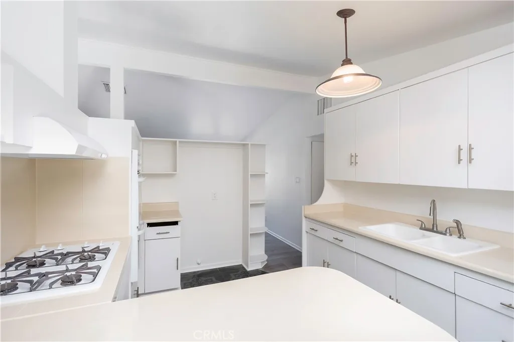 Additional image 9 of 1049 N Macneil St, San Fernando, CA 91340