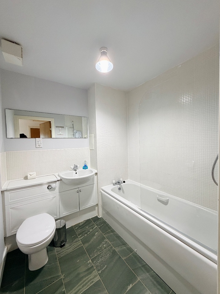 Additional image 13 of 2 Bed Flat, Stenhouse Gardens, EH11, N1 7GU