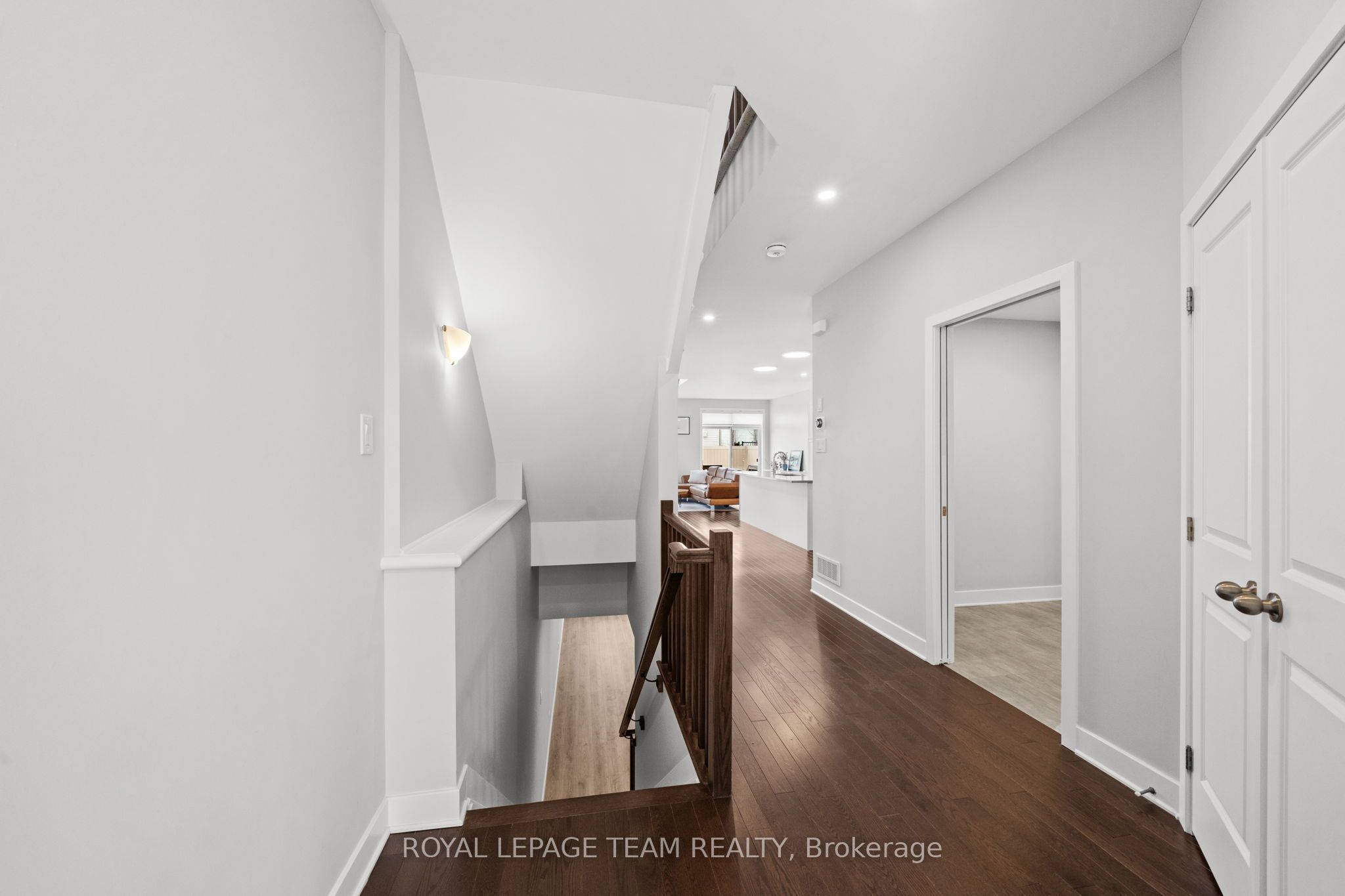 Additional image 4 of 539 Honeylocust Avenue, Ottawa, ON, K2V 0L8