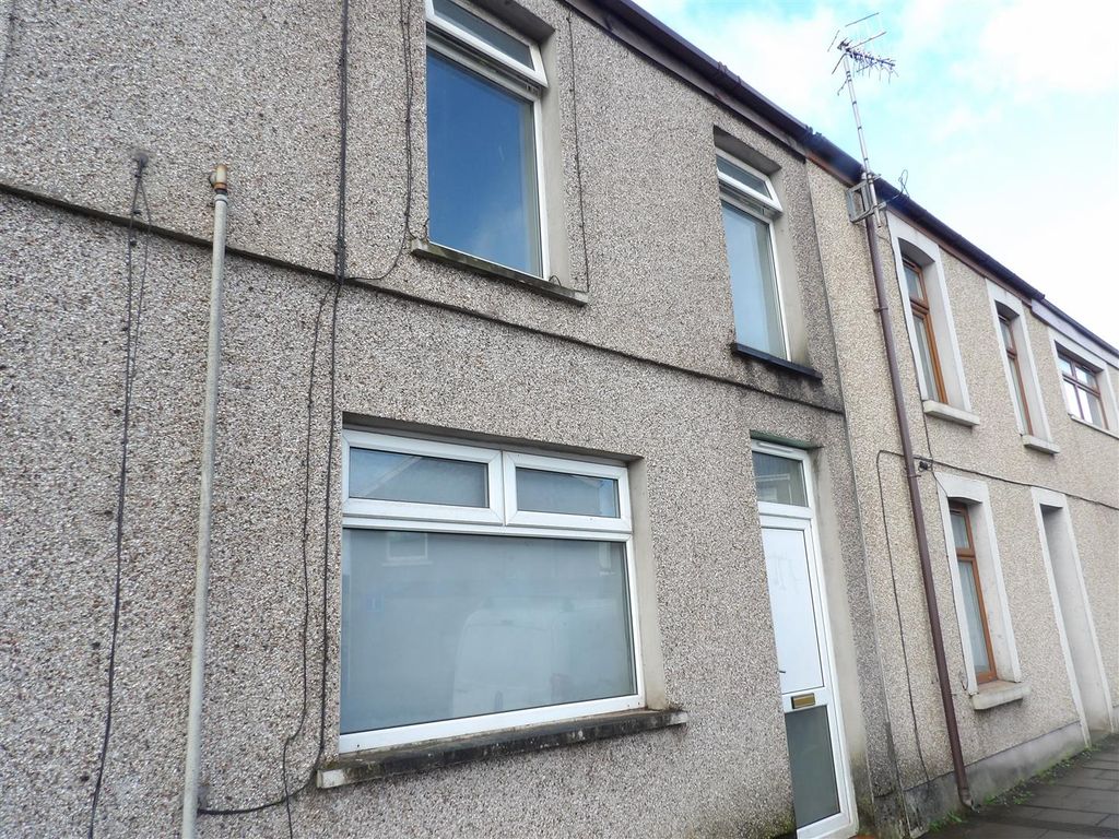 2 bed flat to rentYsguthan Road, Aberavon SA12