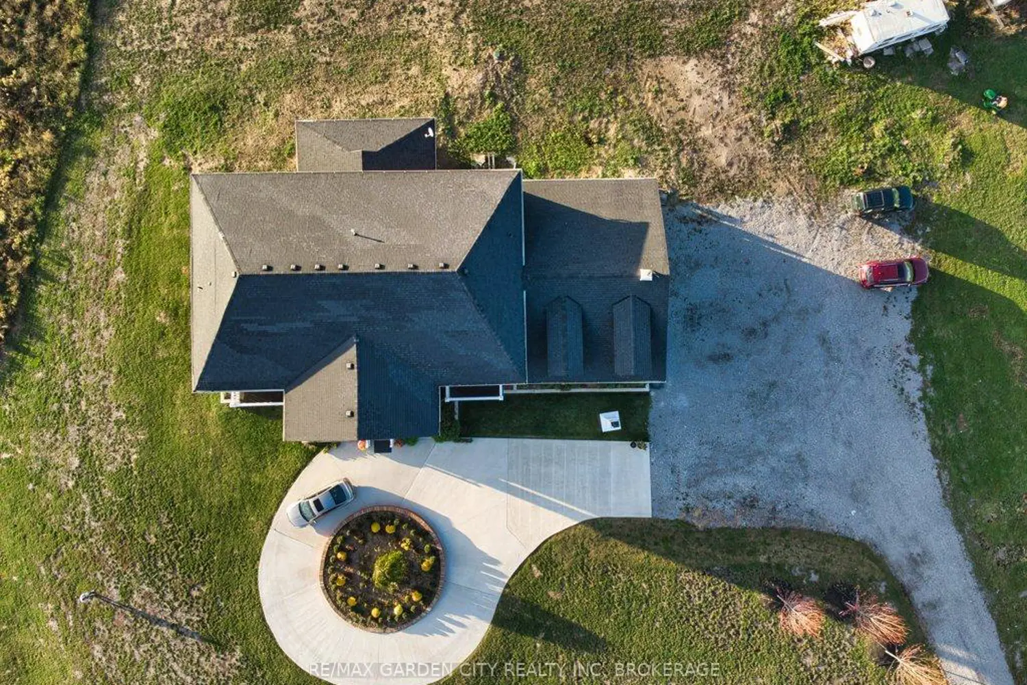 Additional image 20 of 2400 Effingham Street