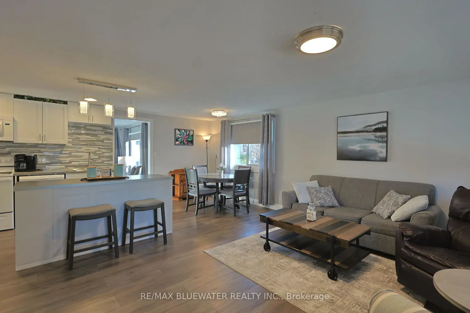 Additional image 7 of 79 Pebble Beach Parkway