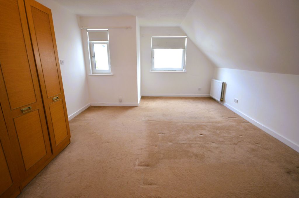 Additional image 10 of 4 bed detached house to rentLinwood Avenue, Glasgow G76