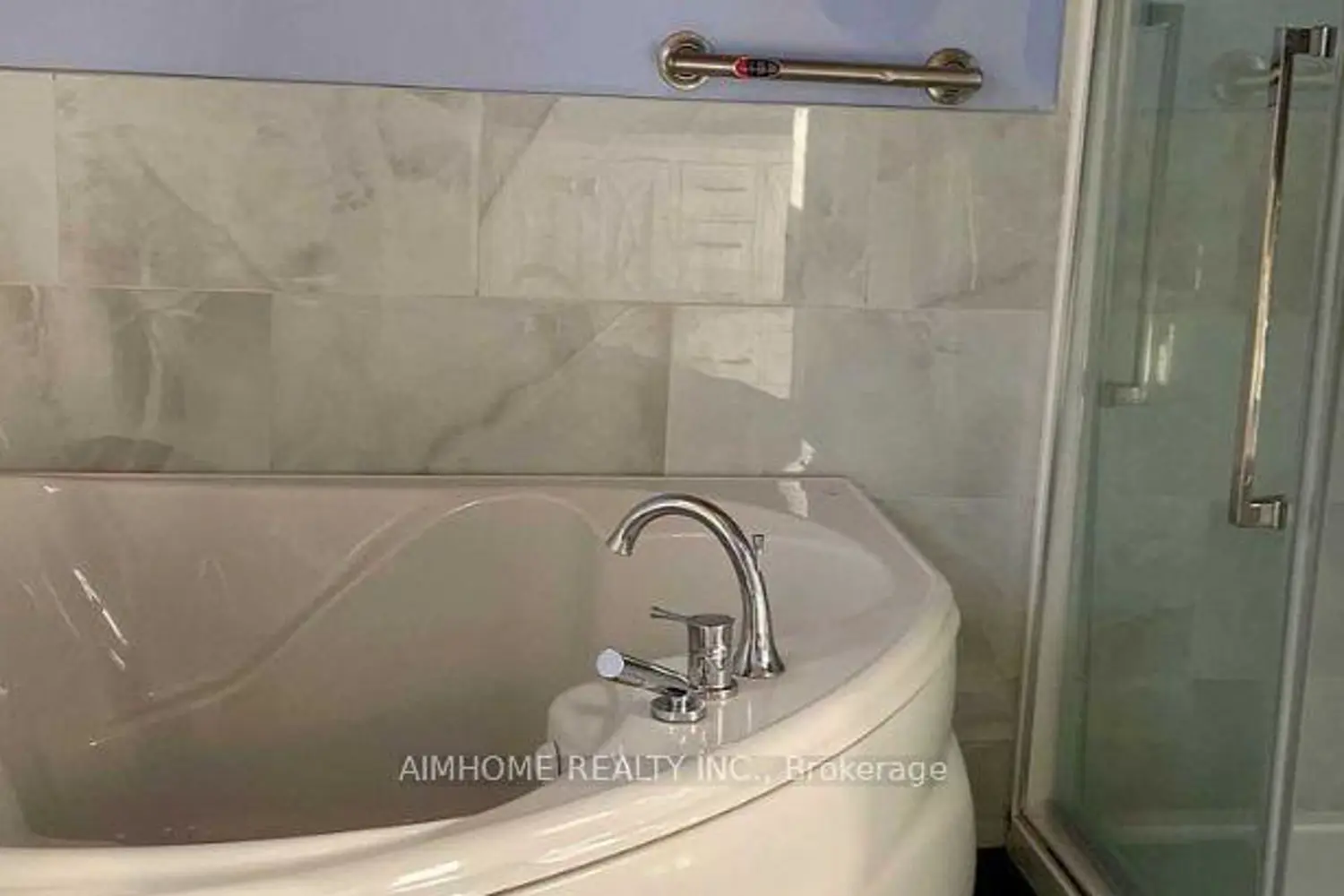 Additional image 5 of 2858 Lakeshore Road