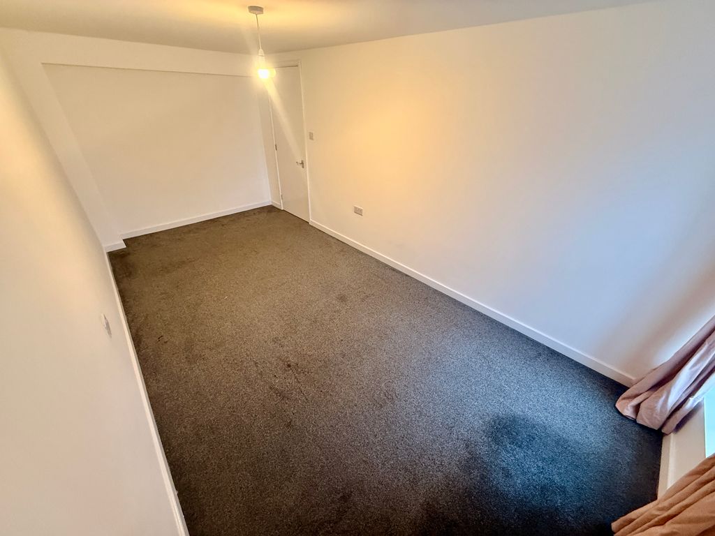 Additional image 11 of 2 bed flat to rentSilver Street, Kettering NN16