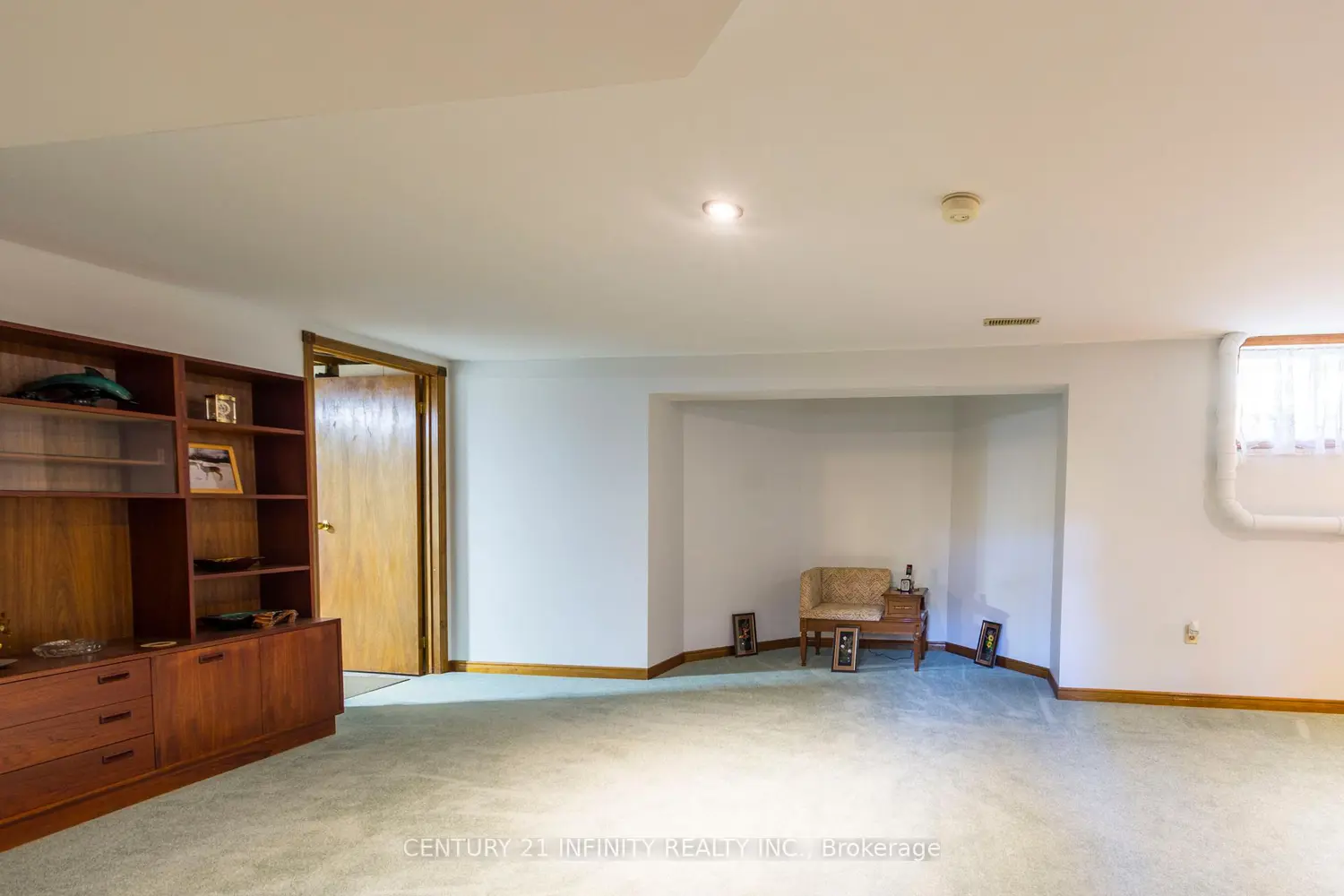 Additional image 13 of 37 Riverside Drive