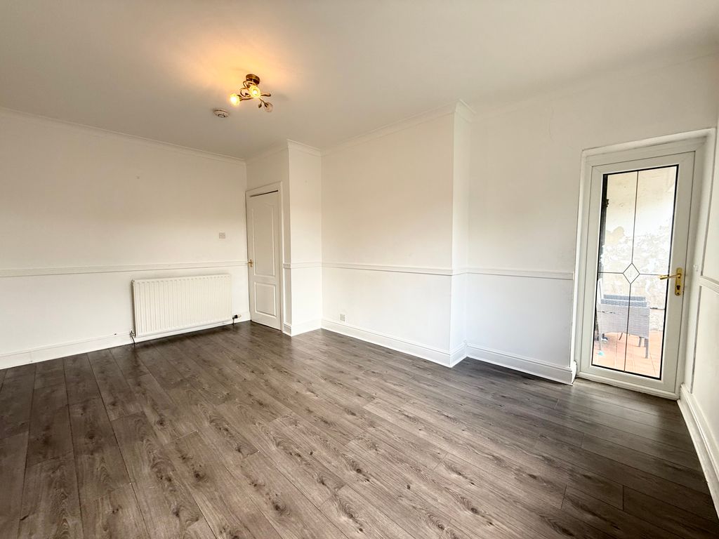 Additional image 3 of 3 bed flat to rentCumberland Place, Coatbridge ML5