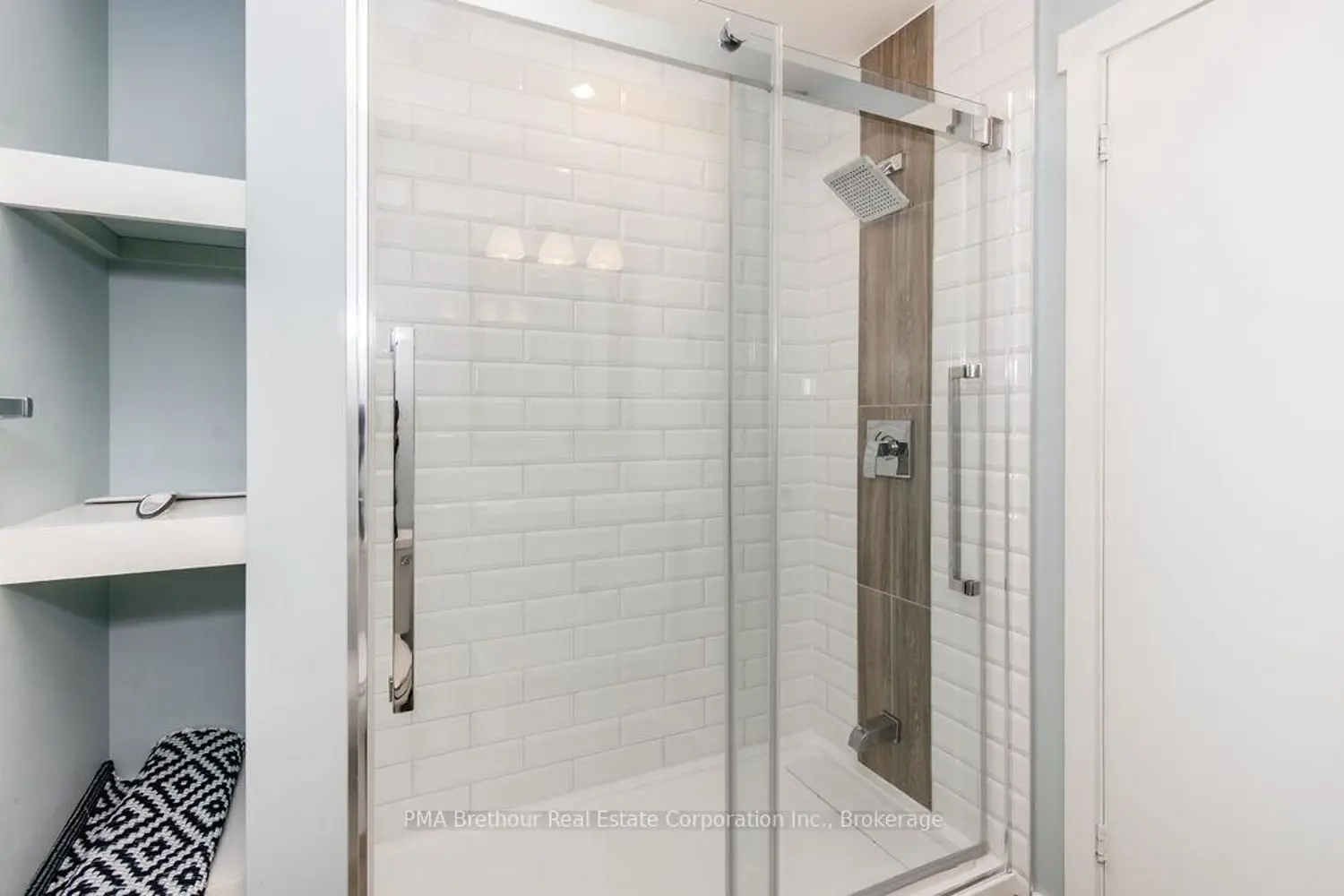 Additional image 17 of 214 Escarpment Crescent 31